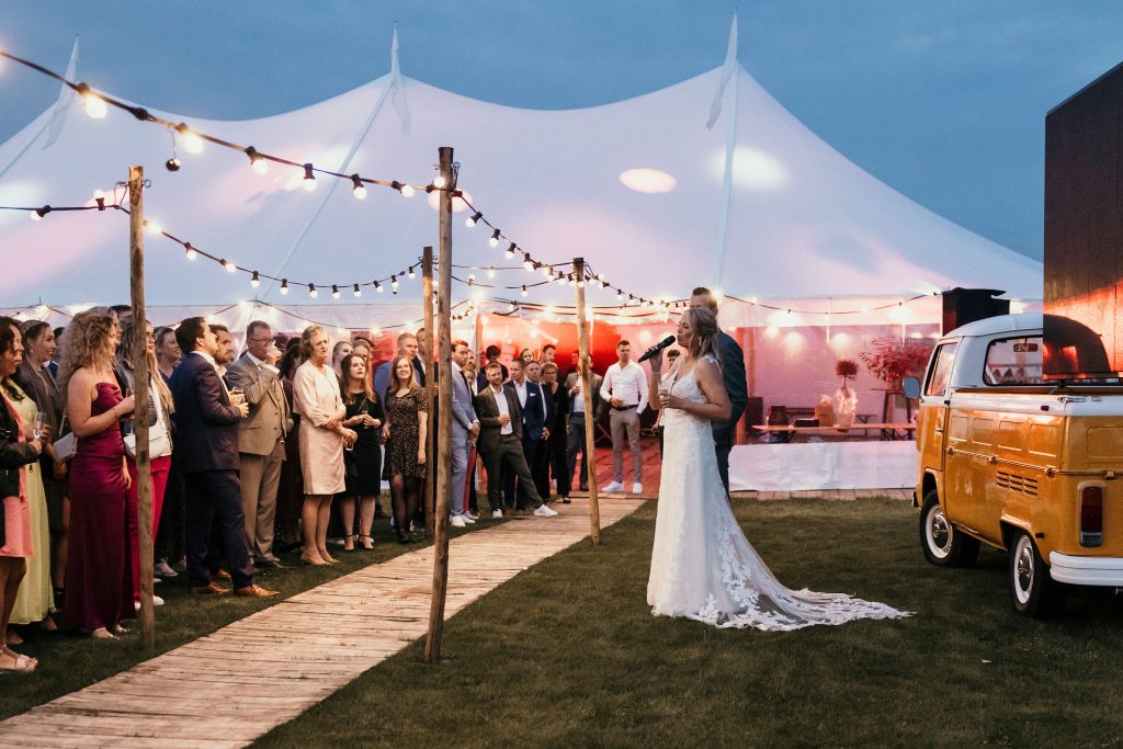 tentenwerk sailcloth bruidspaar 14x25m aanlooppad