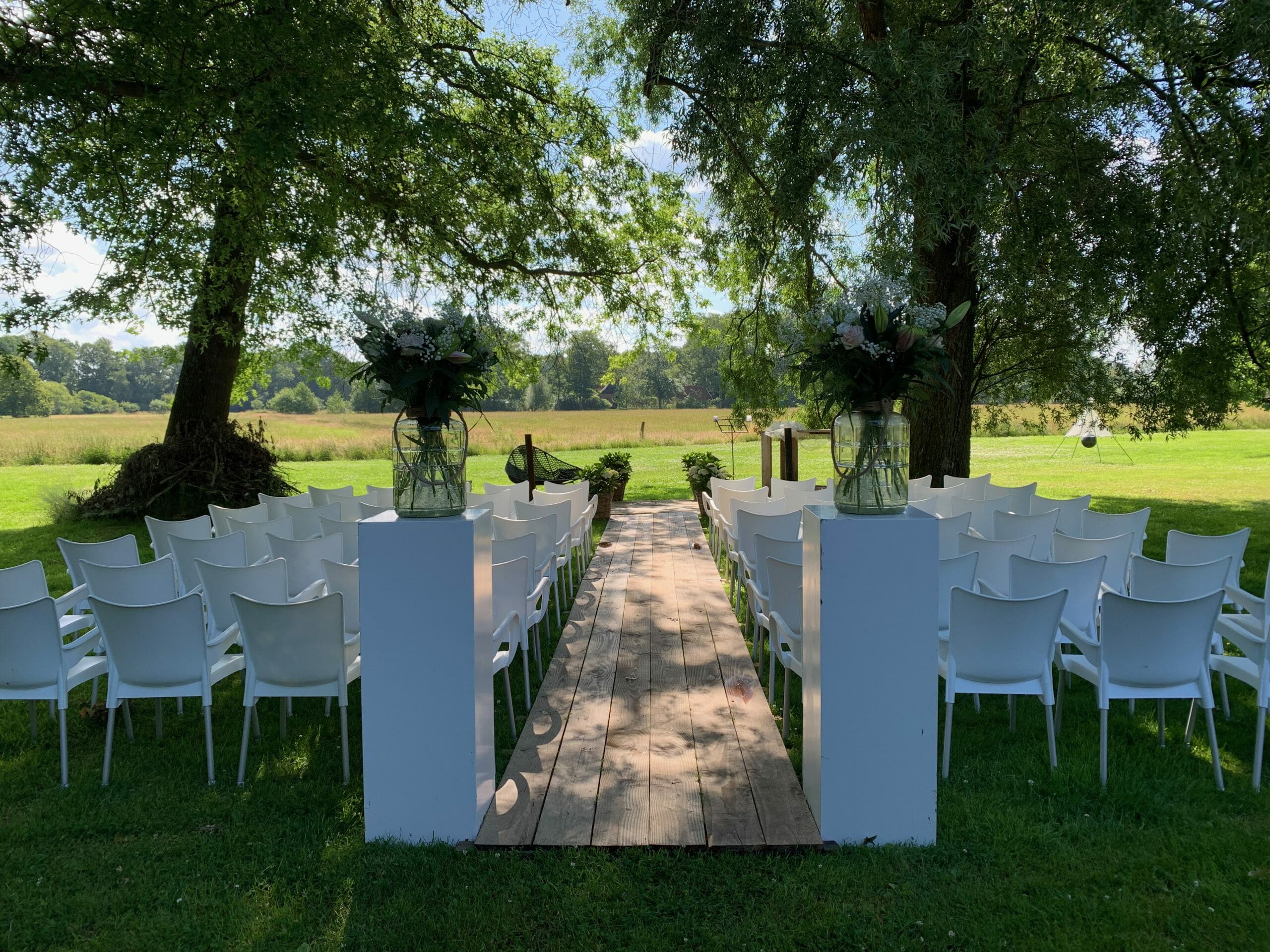 huur luxe witte stoel huur luxe witte stoel